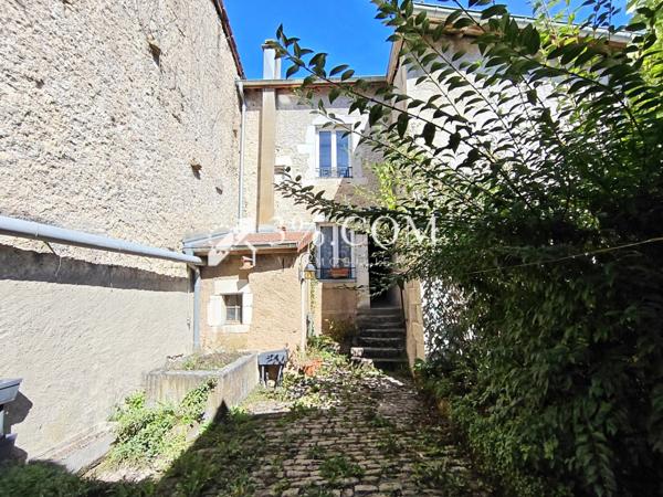Maison de village 5 pièce(s) 3 chambre(s) 126 m²