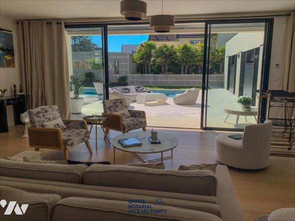 AGON-COUTAINVILLE Maison contemporaine avec piscine