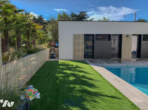 AGON-COUTAINVILLE Maison contemporaine avec piscine