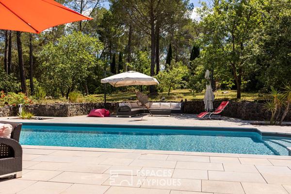 Villa de plain-pied au coeur de la nature avec piscine