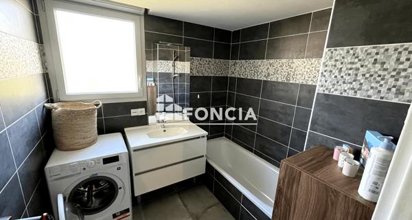 À vendre Appartement 3 pièces 61.68 m² - Bormes-les-mimosas 83230