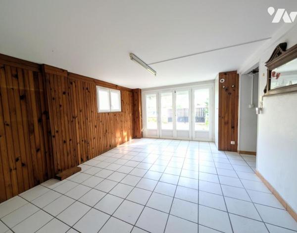 Maison 2 niveau - Garage - Terrain 