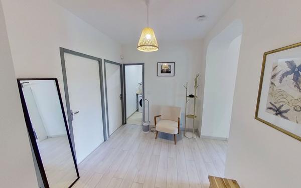 Appartement à louer    4 pièces • 95,15 m2 Lyon 4