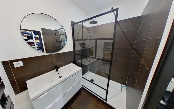 Appartement à louer    4 pièces • 95,15 m2 Lyon 4