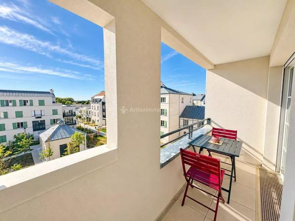 Vente                                                      Appartement
                        
                     3 pièces                      60 m2                     à Serris
