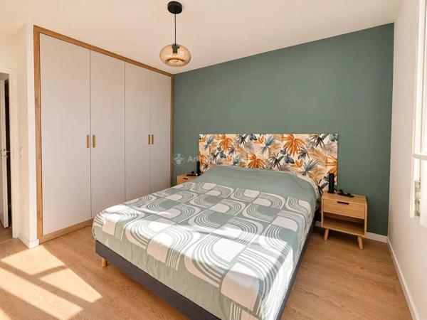 Vente                                                      Appartement
                        
                     3 pièces                      60 m2                     à Serris