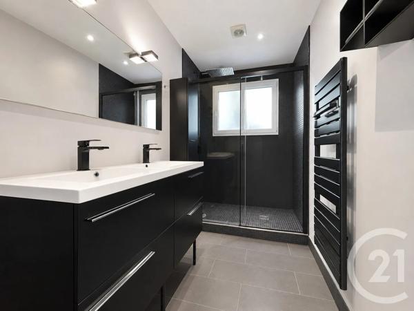 Maison à vendre  8 pièces - 181 m 2   VAUREAL  - 95