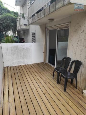 A vendre T2 en RDJ dans la residence Clipperton plein centre de La Montagne,