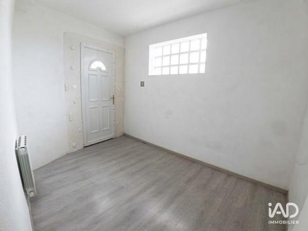 Location studio 30 m² Mallemort
