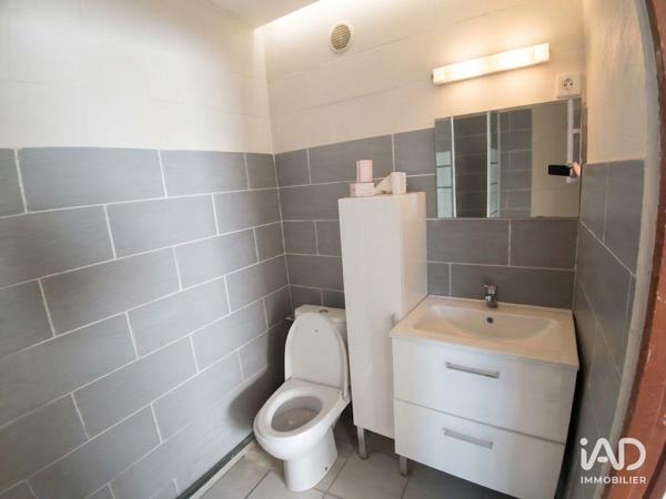 Location studio 30 m² Mallemort