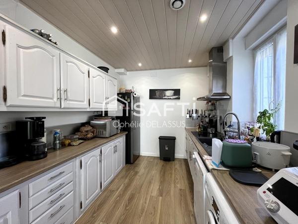 À SAINT-CLÉMENT, MAISON FAMILIALE AVEC GARAGE ET GRAND TERRAIN