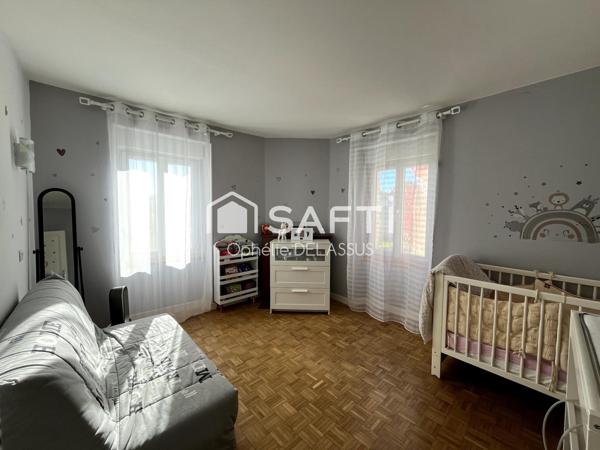 À SAINT-CLÉMENT, MAISON FAMILIALE AVEC GARAGE ET GRAND TERRAIN