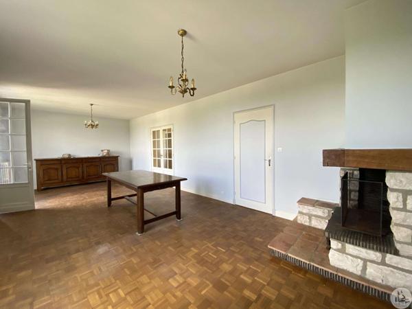 Aux abords de Castillonnès, maison sur sous-sol