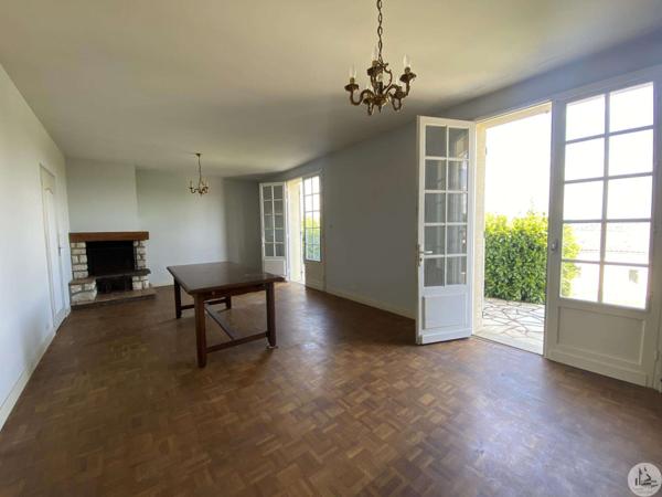 Aux abords de Castillonnès, maison sur sous-sol