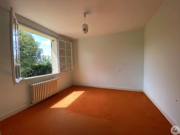 Aux abords de Castillonnès, maison sur sous-sol