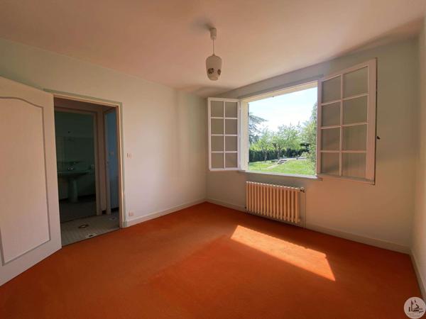 Aux abords de Castillonnès, maison sur sous-sol