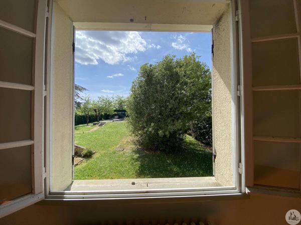 Aux abords de Castillonnès, maison sur sous-sol