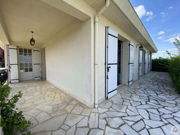 Aux abords de Castillonnès, maison sur sous-sol