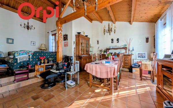 Maison à vendre    5 pièces •  Échillais