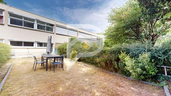 Vente                                                      Maison
                        
                     5 pièces                      106 m2                     à Marly-le-Roi