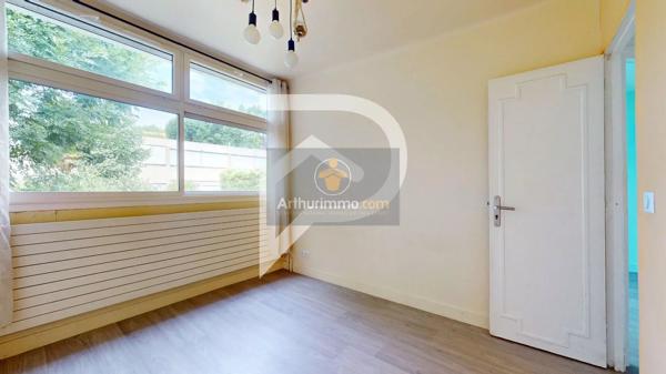 Vente                                                      Maison
                        
                     5 pièces                      106 m2                     à Marly-le-Roi