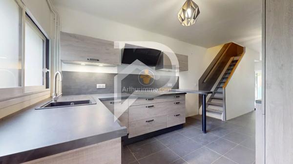 Vente                                                      Maison
                        
                     5 pièces                      106 m2                     à Marly-le-Roi