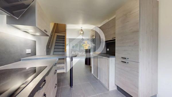 Vente                                                      Maison
                        
                     5 pièces                      106 m2                     à Marly-le-Roi