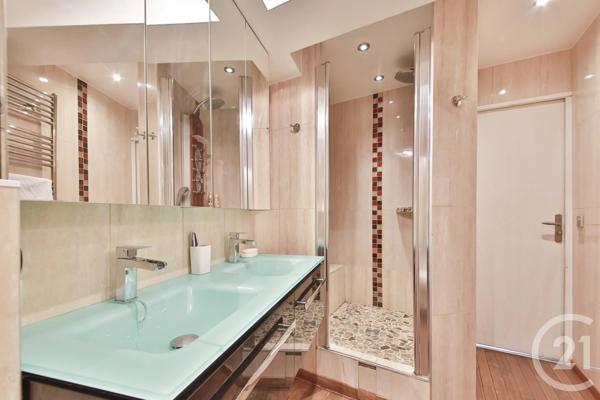 Appartement F5 à vendre  4 pièces - 101,03 m 2   PARIS  - 75016