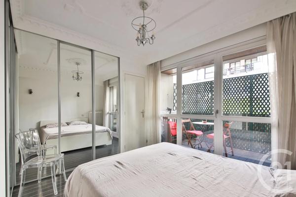 Appartement F5 à vendre  4 pièces - 101,03 m 2   PARIS  - 75016