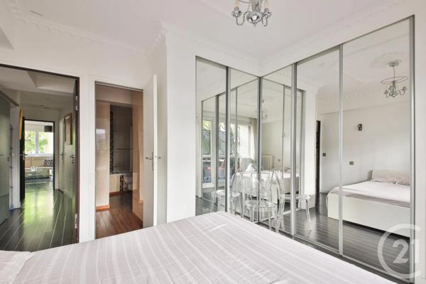 Appartement F5 à vendre  4 pièces - 101,03 m 2   PARIS  - 75016