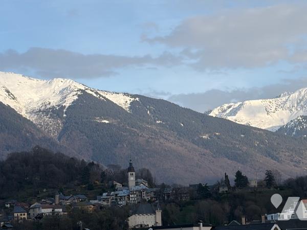EXCLUSIVITE - ALBERTVILLE - APPARTEMENT - 2( possible 3) Chambres - Vue dégagée - Dernier Etage