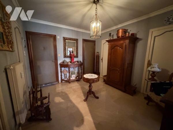 EXCLUSIVITE - ALBERTVILLE - APPARTEMENT - 2( possible 3) Chambres - Vue dégagée - Dernier Etage