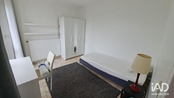 Location studio 10 m² Cergy