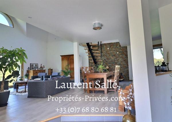 Maison de 220 m2 avec terrain