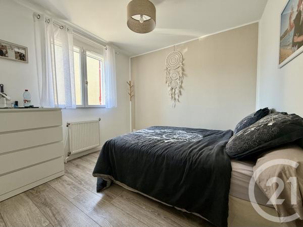 Maison à vendre  5 pièces - 81 m 2   CLAYE SOUILLY  - 77