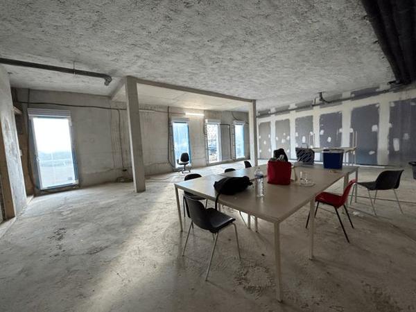 Location Local commercial 3 pièces 160 m² - Les Corniches de Caronte Port De Bouc 13110