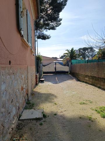 Maison atypique Carqueiranne 5 pièces 87.31 m2