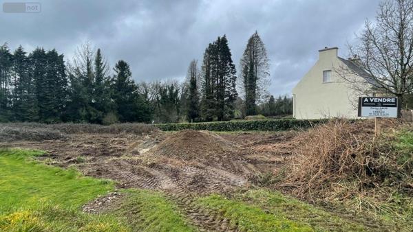 Terrain à Batir à vendre à Berrien dans le Finistère (29690), ref : B211