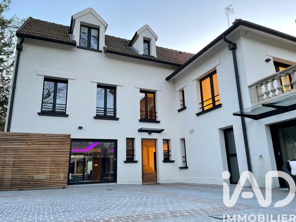 Maison à vendre 10 pièces 265 m² Saint-Maur-des-Fossés