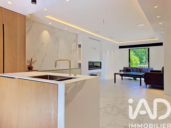 Maison à vendre 10 pièces 265 m² Saint-Maur-des-Fossés
