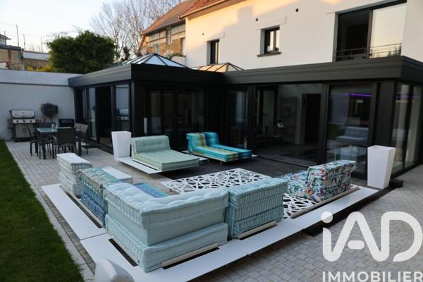 Maison à vendre 10 pièces 265 m² Saint-Maur-des-Fossés