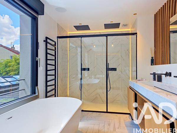 Maison à vendre 10 pièces 265 m² Saint-Maur-des-Fossés