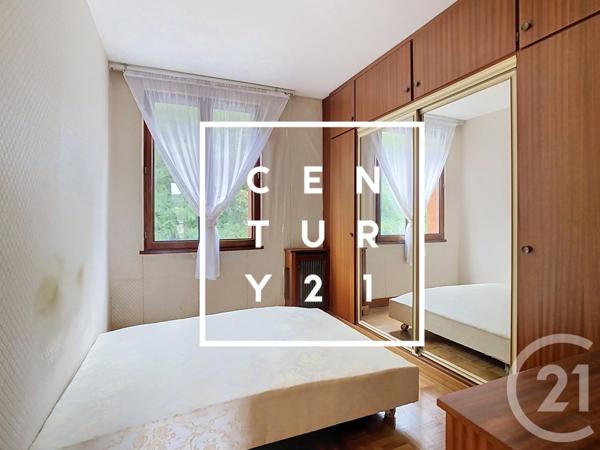 Immeuble à vendre  216,41 m 2   MEUDON  - 92