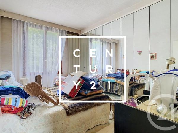 Immeuble à vendre  216,41 m 2   MEUDON  - 92
