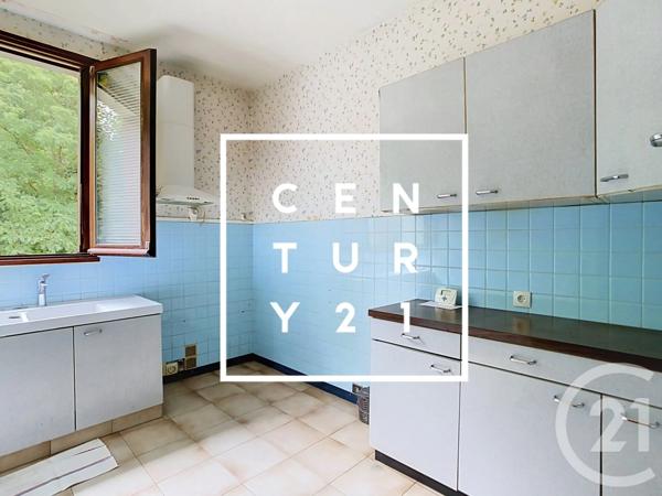 Immeuble à vendre  216,41 m 2   MEUDON  - 92