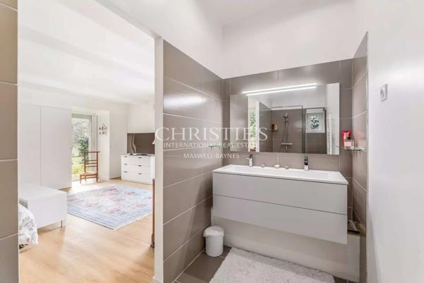 Cenac – Magnifique propriété rénovée du 18ème