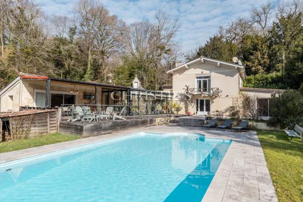 Cenac – Magnifique propriété rénovée du 18ème