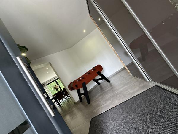 Guidel, Élégante Propriété Familiale de 198m2 sur un Magnifique Paysagé de 8 000 m² ! RARE !
