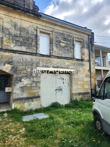 Immeuble à SAINT-ANDRE-DE-CUBZAC, 33240 - 300m²