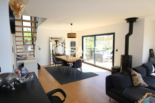 Maison de 5/6 pièces  hors lotissement avec piscine